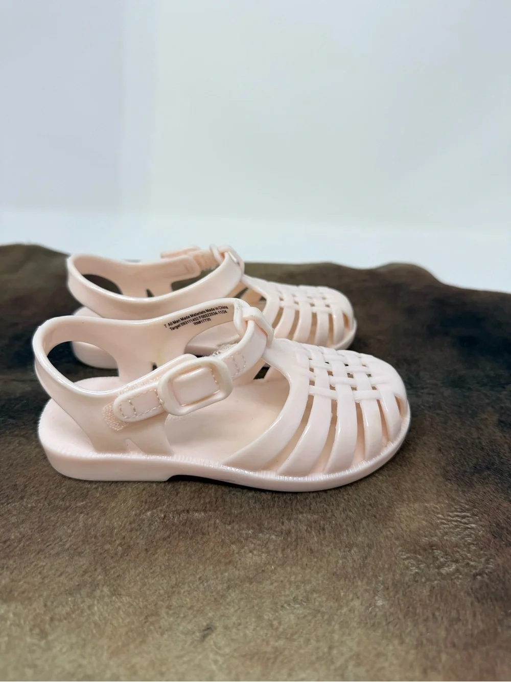 Target Girls Light Pink Jelly Sandals with Buckle Strap Sz 7 (CNSLYD)